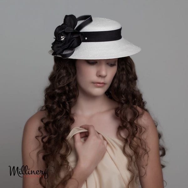 classic_hat_black_white_straw