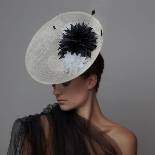 classic_hat_bw_sinamay_feathers