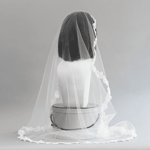 back view of a mantilla veil